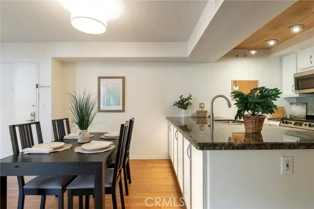 740 Kings Road  #208, Los Angeles, CA 90069 - #2