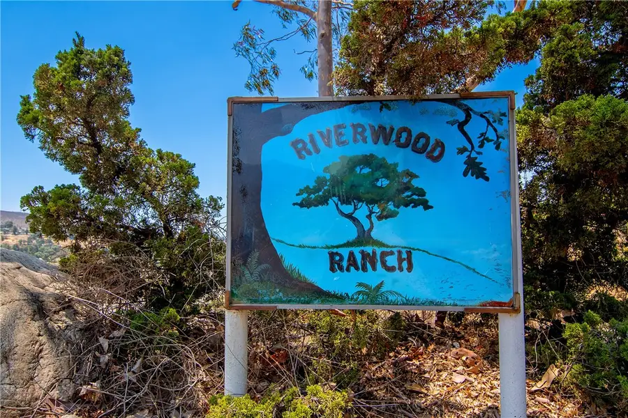 11461 Riverwood Drive, Sunland, CA 91040 - Image #2