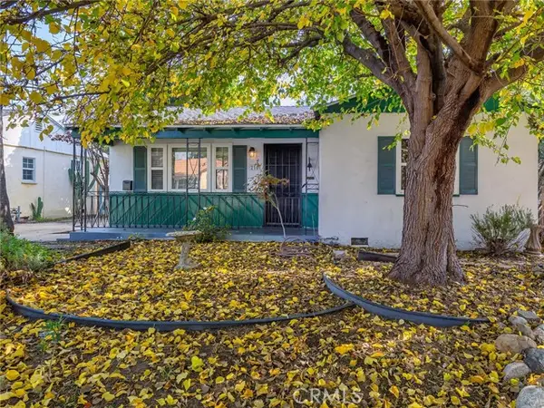 210 Ash Avenue, Burbank, CA 91502