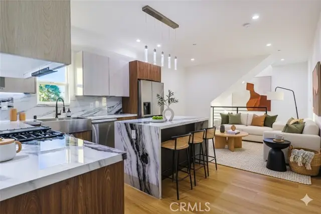 4842 17th Street, Los Angeles, CA 90019 - #3