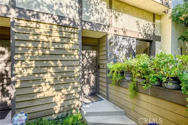 21145 Lassen, Chatsworth, CA 91311