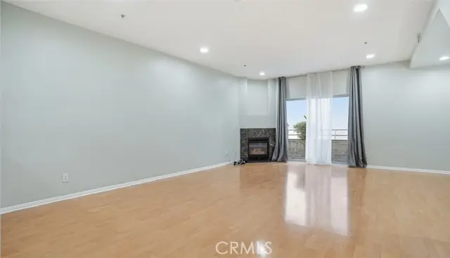 411 Jackson Street  #104, Glendale, CA 91206 - Image #2