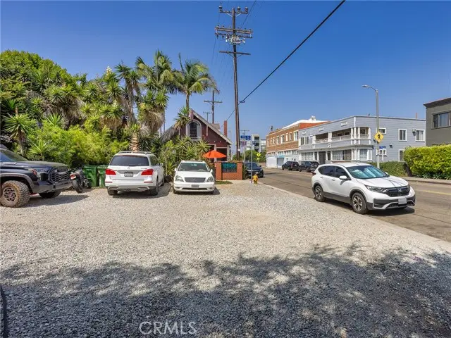 1909 Pacific Avenue, Venice, CA 90291 - #3