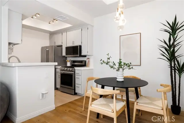 4201 Radford Avenue  #3, Studio City, CA 91604 - #3