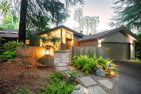 5128 Hillard, La Canada Flintridge, CA 91011