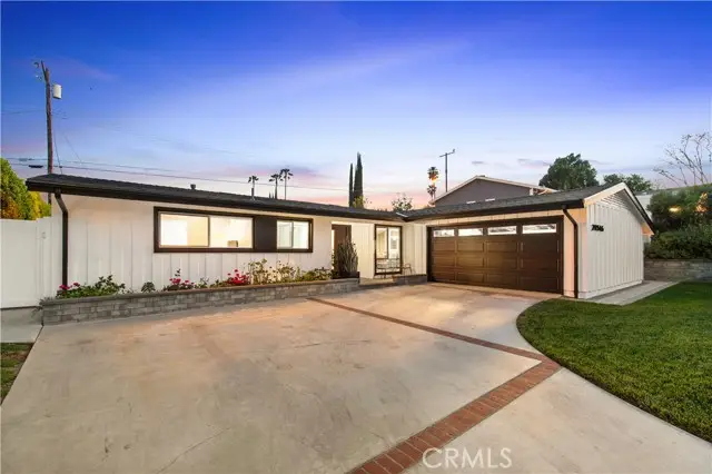 20516 Aetna Street, Woodland Hills, CA 91367 - #2