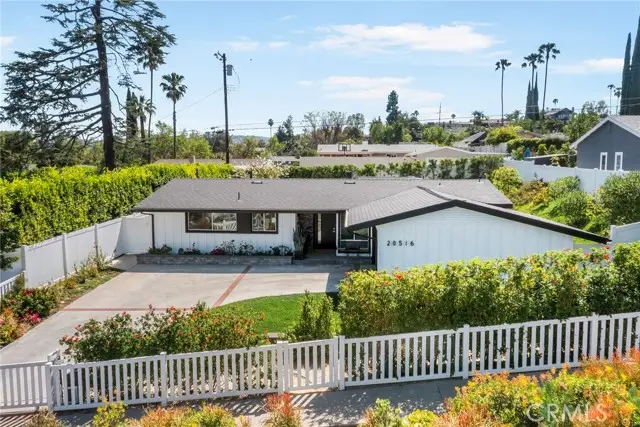 20516 Aetna Street, Woodland Hills, CA 91367 - #3