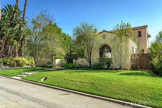 752 Glenview, Glendale, CA 91202 - #1