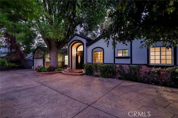 4428 Saugus Avenue, Sherman Oaks, CA 91403