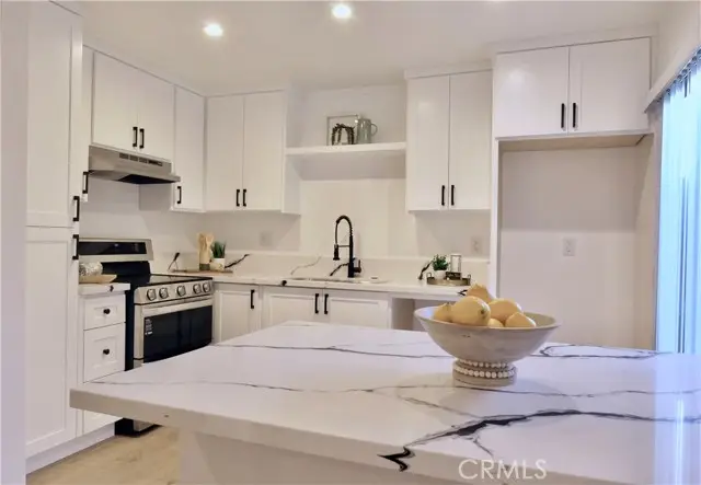 7300 Lennox, Van Nuys, CA 91405 - #3
