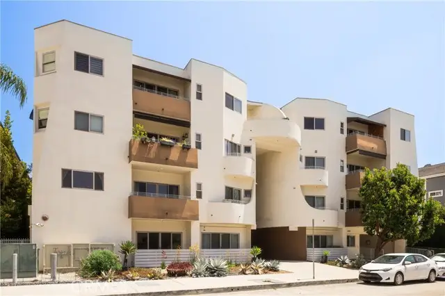 5016 Bakman  #205, North Hollywood, CA 91601 - #2