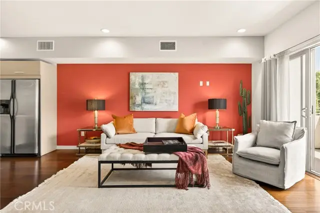 5016 Bakman  #205, North Hollywood, CA 91601 - #3