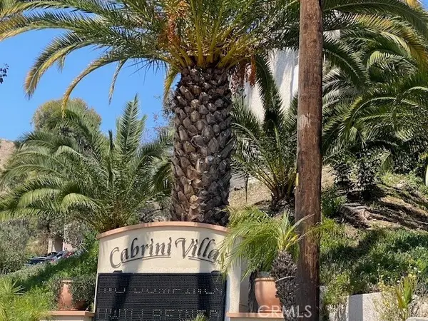 9562 Via Bernardo, Burbank, CA 91504
