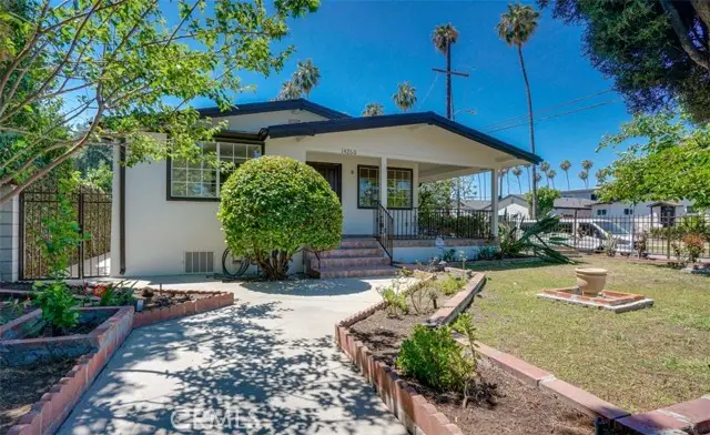 14260 Kittridge Street, Van Nuys, CA 91405 - #2