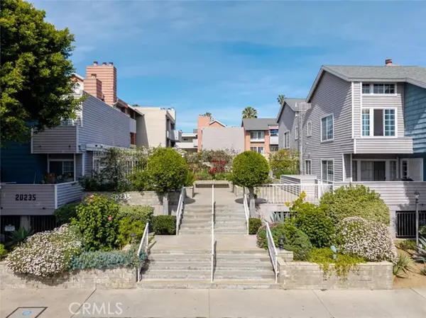 20235 Keswick Street  #212, Winnetka, CA 91306