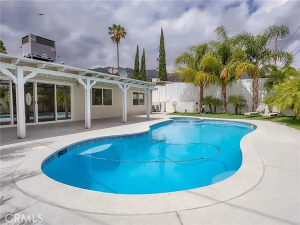 13424 Dyer Street, Sylmar, CA 91342