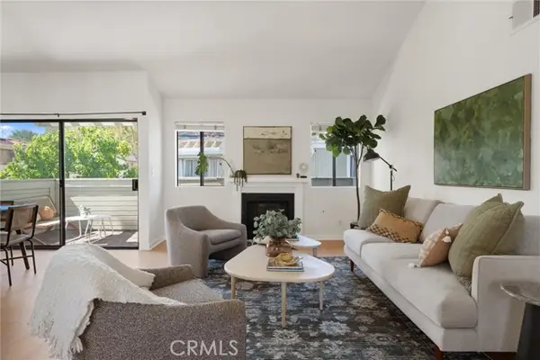 22133 Burbank Blvd #5 Avenue, Woodland Hills, CA 91367