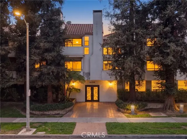 10926 Bluffside Drive  #35, Studio City, CA 91604 - #2