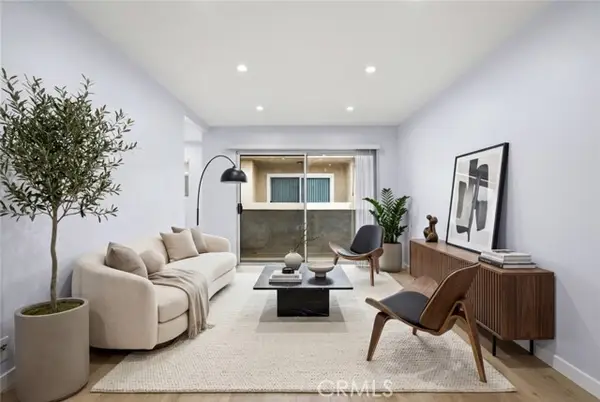 6245 Woodman Avenue  #209, Van Nuys, CA 91401