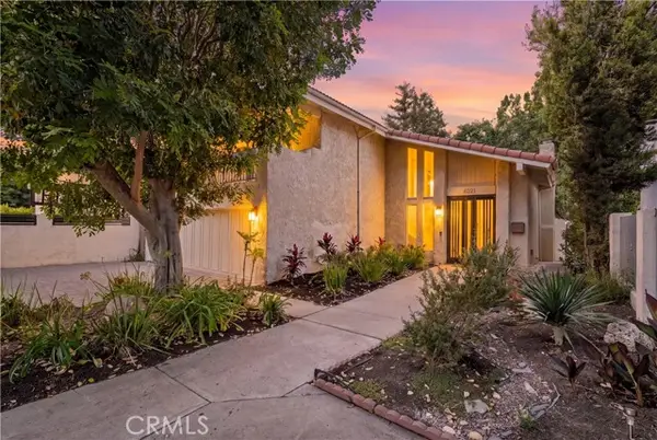 6221 Mammoth, Van Nuys, CA 91401