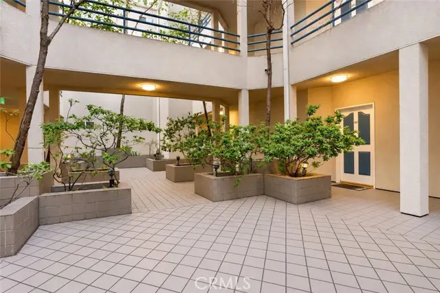 14415 Benefit Street  #101, Sherman Oaks, CA 91423 - #1