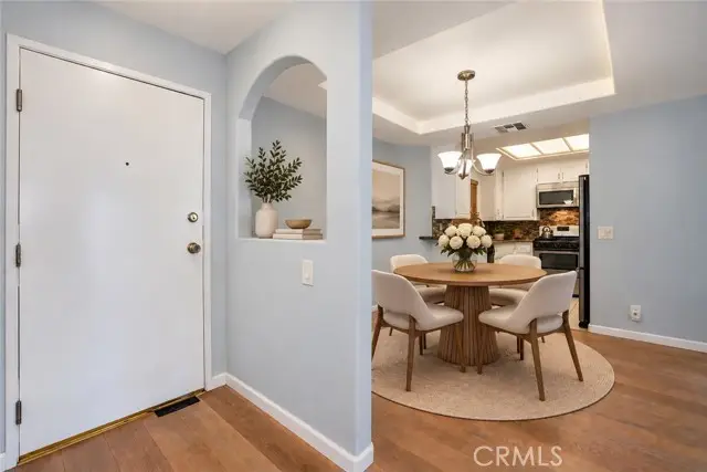 14415 Benefit Street  #101, Sherman Oaks, CA 91423 - #2