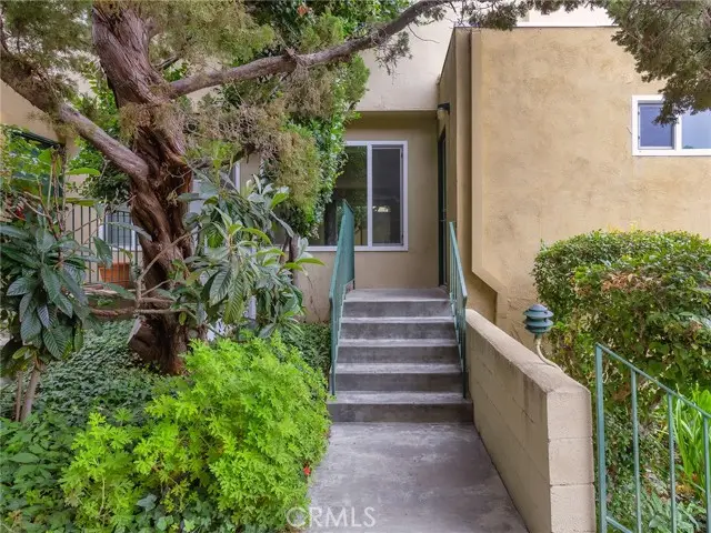 11138 Aqua Vista Street  #18, Studio City, CA 91602 - #1