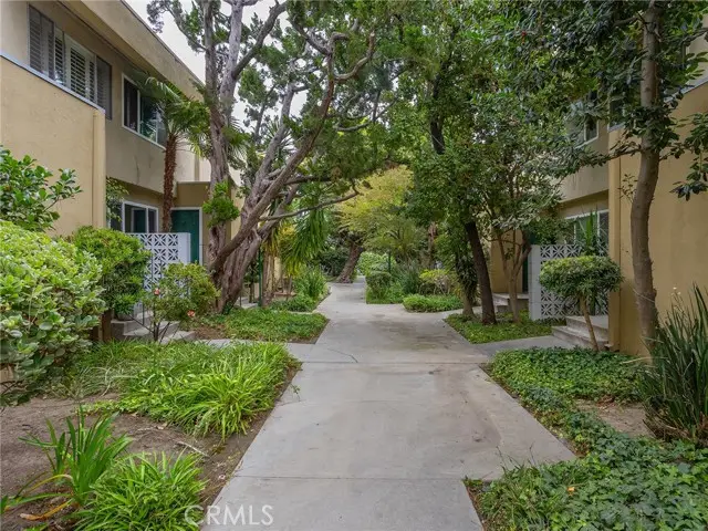 11138 Aqua Vista Street  #18, Studio City, CA 91602 - #3