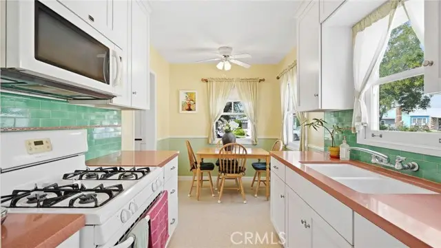 1320 Kenwood, Burbank, CA 91505 - #1