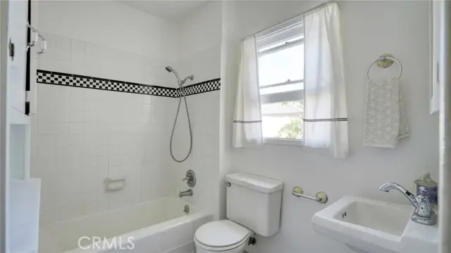 1320 Kenwood, Burbank, CA 91505 - #3