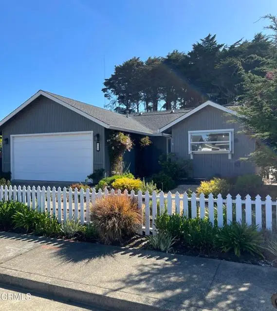 110 Hocker Lane, Fort Bragg, CA 95437