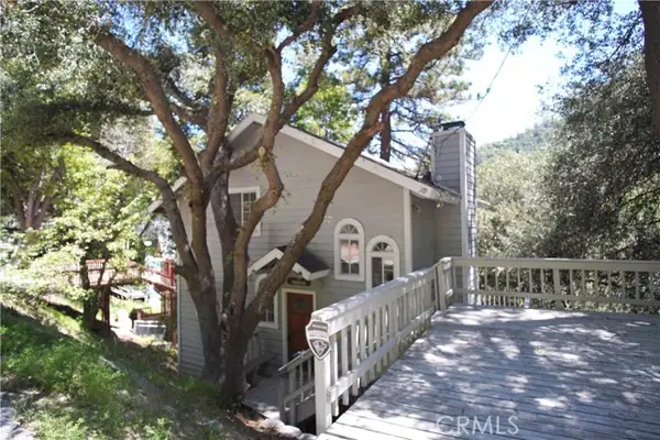 319 Dorn Drive, Crestline, CA 92325
