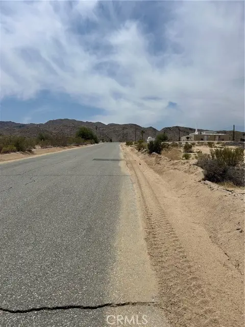 6424 Canyon Road, Twentynine Palms, CA 92277 - #3