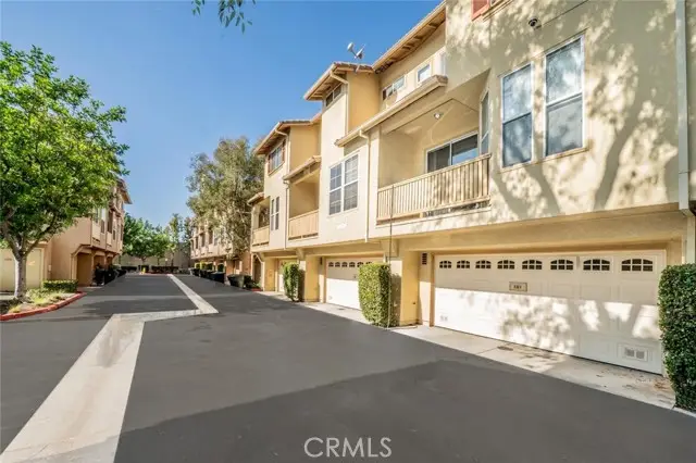 549 Summerfield, Anaheim, CA 92802 - Image #2