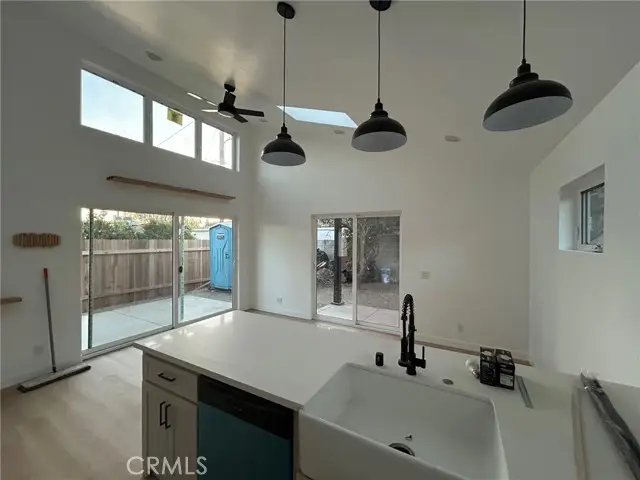 16124 San Fernando Mission Boulevard, Granada Hills, CA 91344 - Image #2