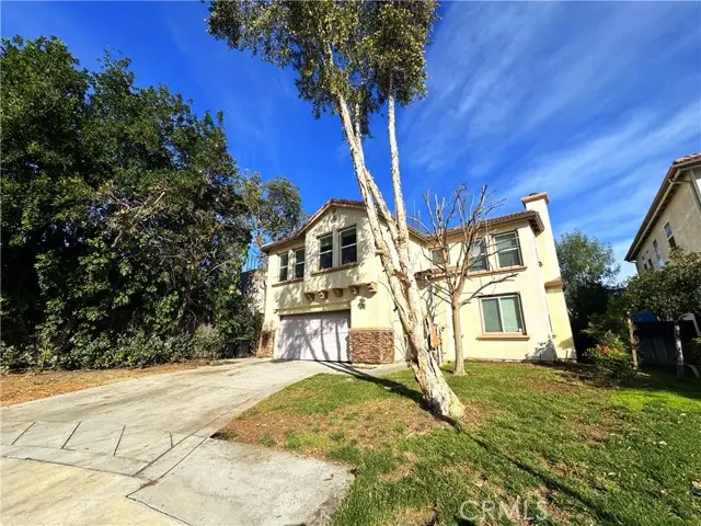 8240 Chamberlain Lane, Reseda, CA 91335 - Image #2