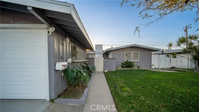 539 Lexington, Anaheim, CA 92805 - Image #3