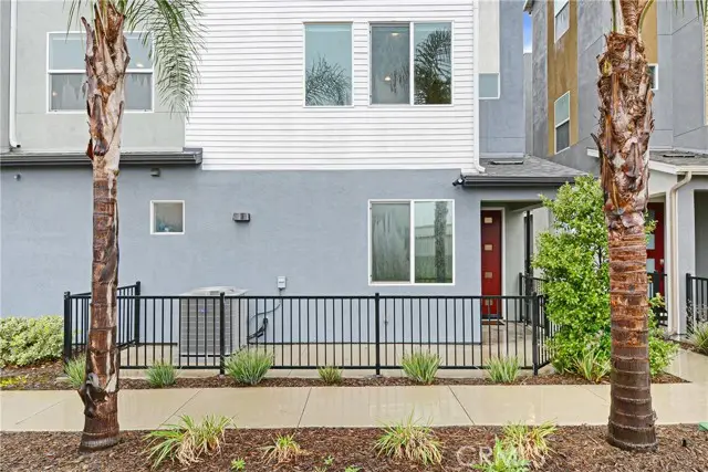 319 Standard, Santa Ana, CA 92701 - #2