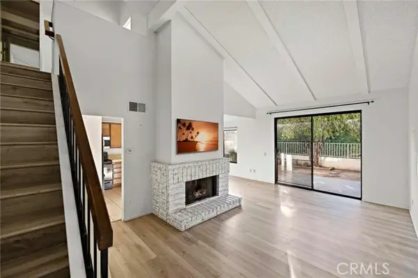 921 Creekside Dr, Fullerton, CA 92833