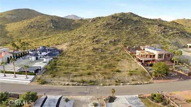 0 Menahka, Apple Valley, CA 92307 - #3