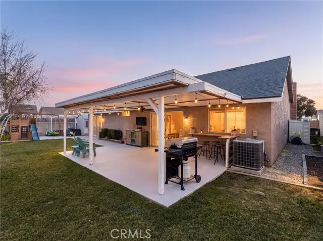 1370 Maywood Avenue, Upland, CA 91786 - #2