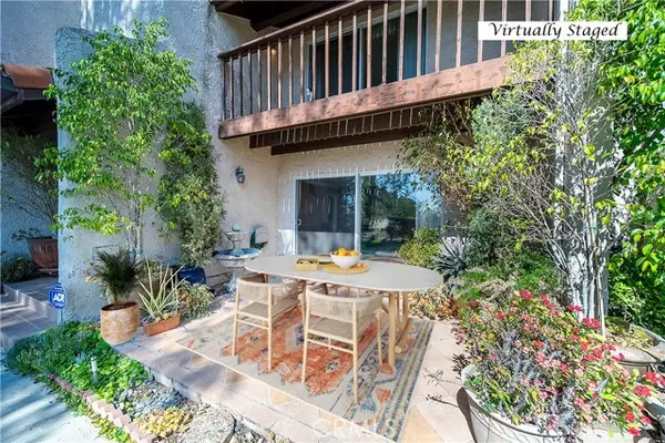 9512 Via Venezia, Burbank, CA 91504