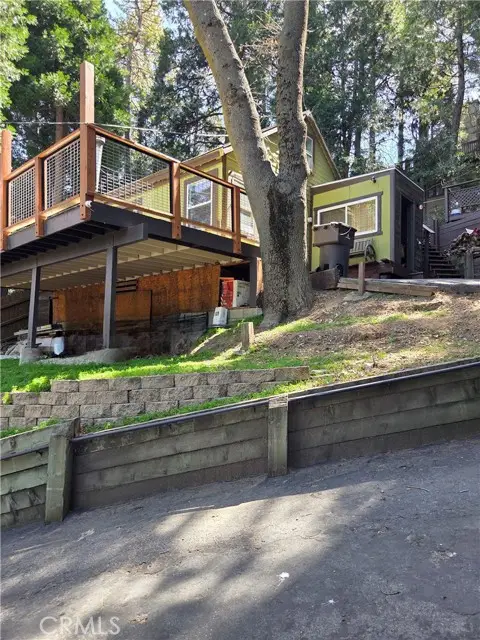 23553 Lake Drive, Crestline, CA 92325
