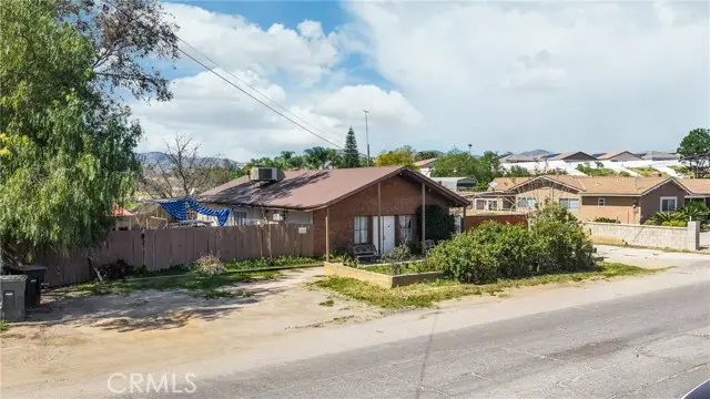 4834 Hedrick Avenue, Riverside, CA 92505 - #3