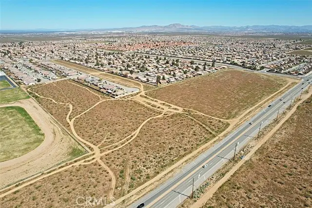 5 Palmdale, Adelanto, CA 92301 - #2