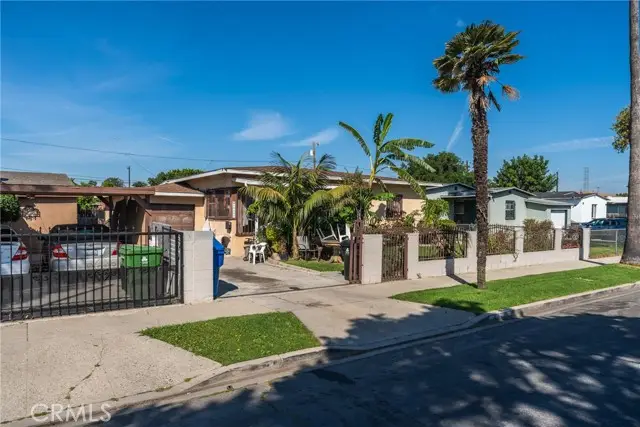 10107 Paloma, Los Angeles, CA 90002 - #2