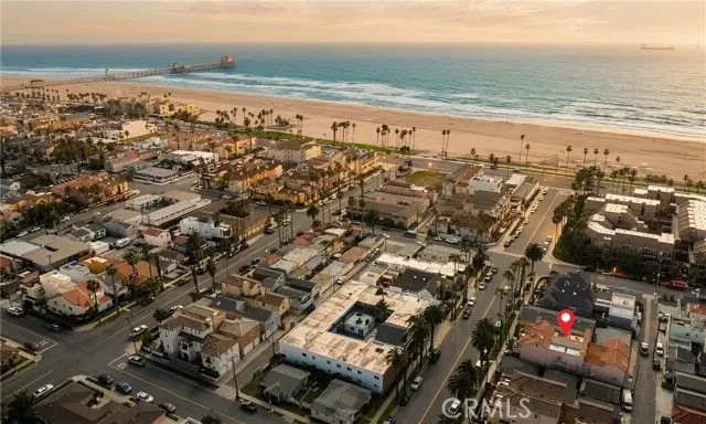 213 12th Street, Huntington Beach, CA 92648 - #2