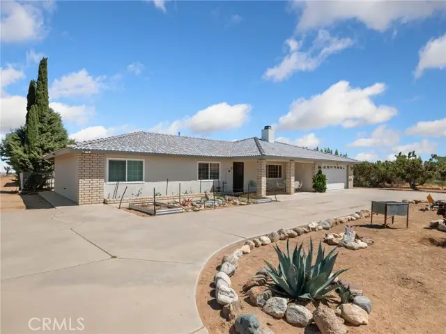 12190 Mission, Hesperia, CA 92344 - #3