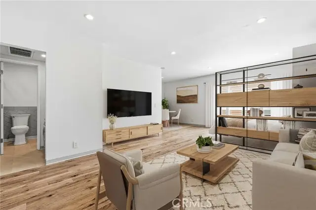 1735 Fuller Ave  #330, Los Angeles, CA 90046 - #1