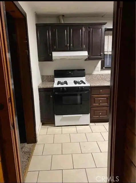 581 Menlo, Hemet, CA 92543 - #3